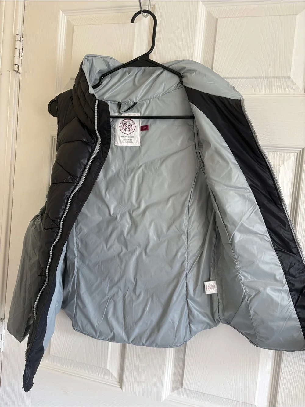 SO Authentic American Heritage Packable Puffer Vest w/ Umbrella Pouch